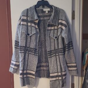 Elegant Gray Plaid Women's Cardigan